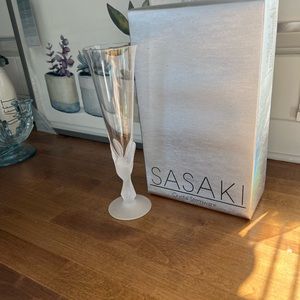 Champagne flutes 2 in the box